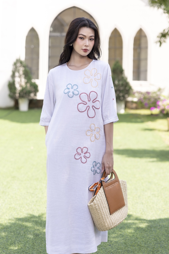 Swanlake | Đầm Suông Phom Dài Linen Thêu Hoa D12550LW01