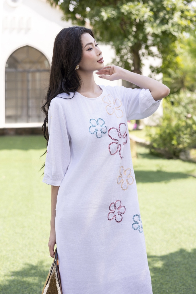 Swanlake | Đầm Suông Phom Dài Linen Thêu Hoa D12550LW01