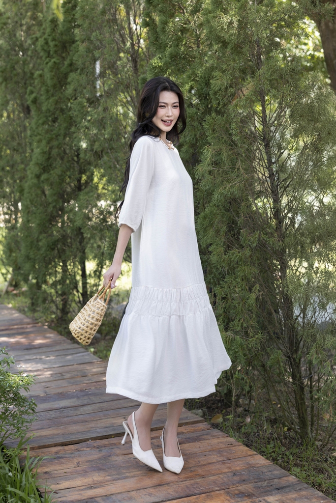 Swanlake | Đầm Suông Dài Đuôi Cá Đũi Nhật Cổ Có Hoạ Tiết Nút Gỗ D12511LW01