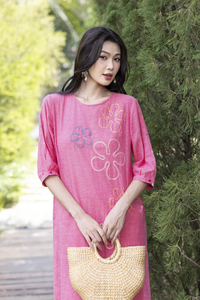 Swanlake | Đầm Suông Phom Dài Linen Thêu Hoa D12550LW01