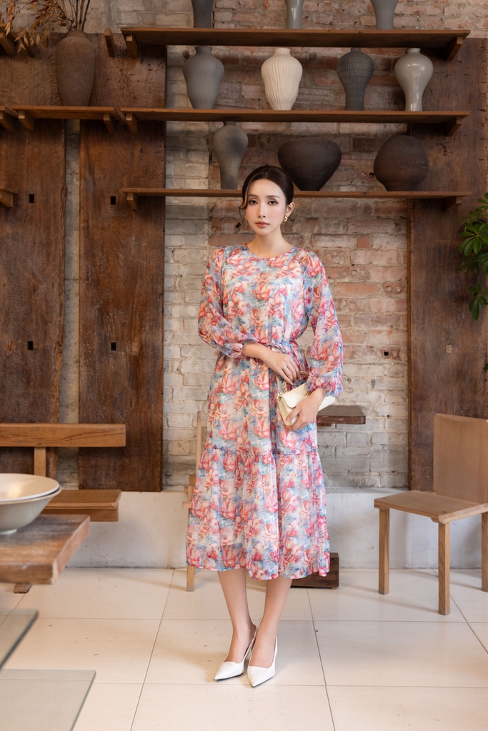 SWANLAKE | Váy Đầm Nữ Maxi Suông 2 Lớp Cổ Tròn Tay Dài Dây Thắt Eo Vải Tơ In Hoa Đi Biển Hè D13653LW01