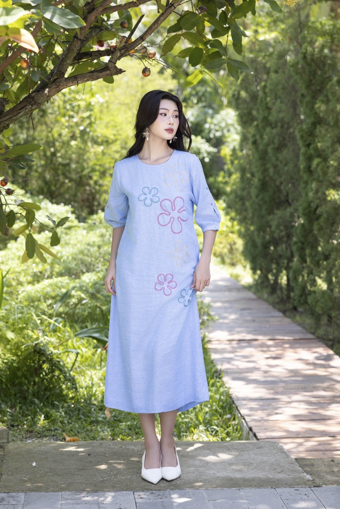 Swanlake | Đầm Suông Phom Dài Linen Thêu Hoa D12550LW01