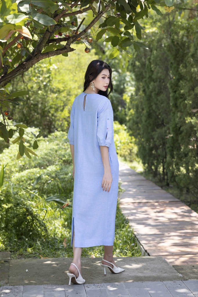 Swanlake | Đầm Suông Phom Dài Linen Thêu Hoa D12550LW01