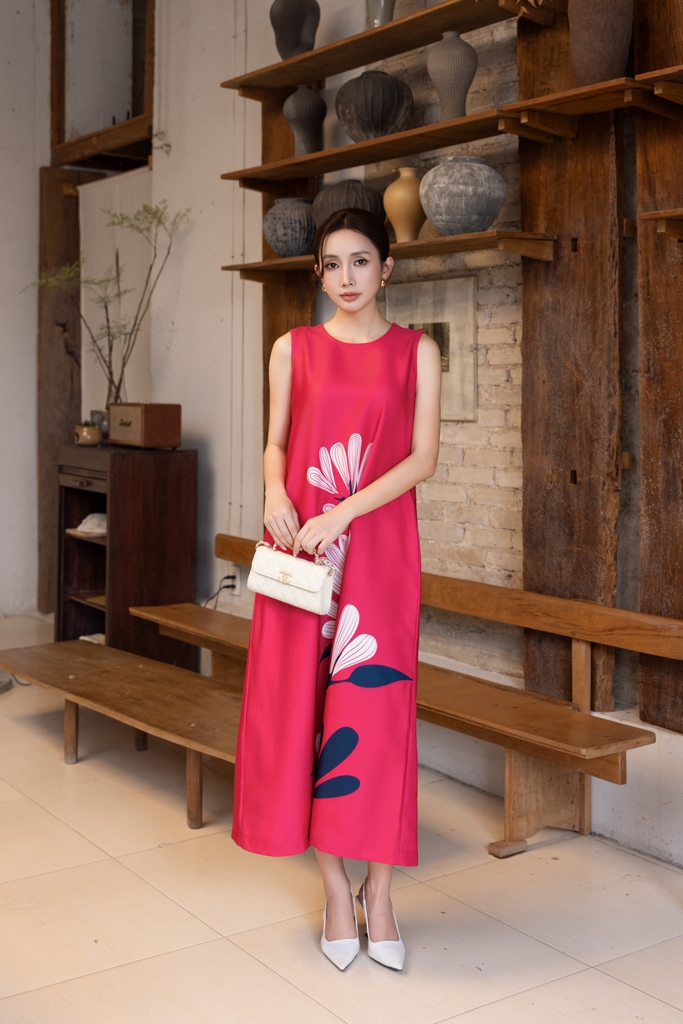 SWANLAKE | Váy Đầm Nữ Maxi Suông Cổ Tròn Sát Nách In Hoa Vải Lụa Dày Đi Biển Du Lịch Hè D12095LW14