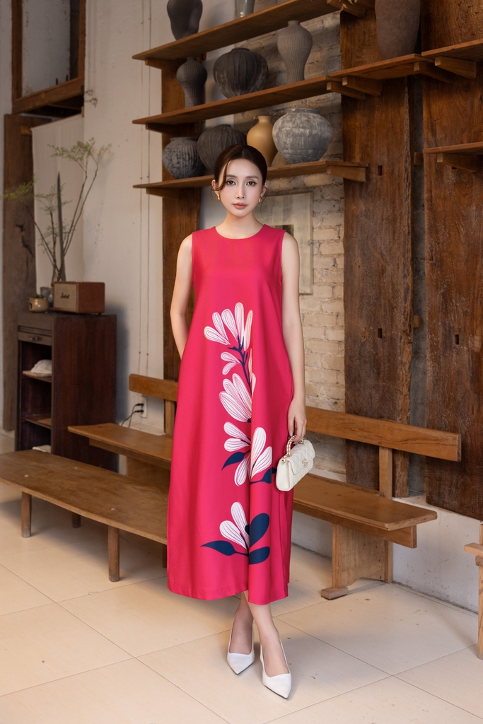 SWANLAKE | Váy Đầm Nữ Maxi Suông Cổ Tròn Sát Nách In Hoa Vải Lụa Dày Đi Biển Du Lịch Hè D12095LW14
