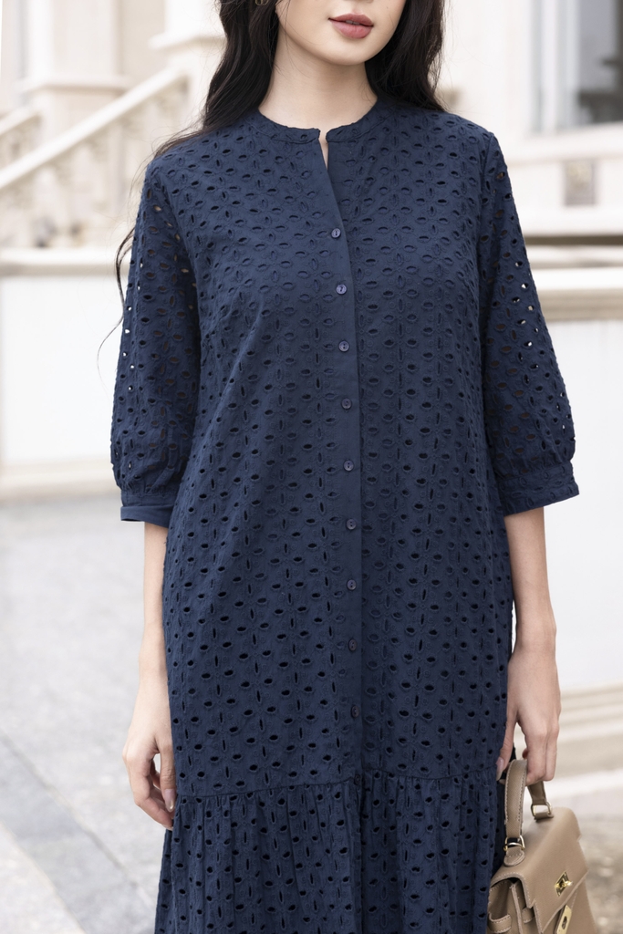 SWANLAKE | Váy Đầm Nữ Maxi Suông Đuôi Cá Cài Nút Linen Thêu Đục Lỗ Tay Bí Lỡ Du Lịch Biển Hè D12761LW01