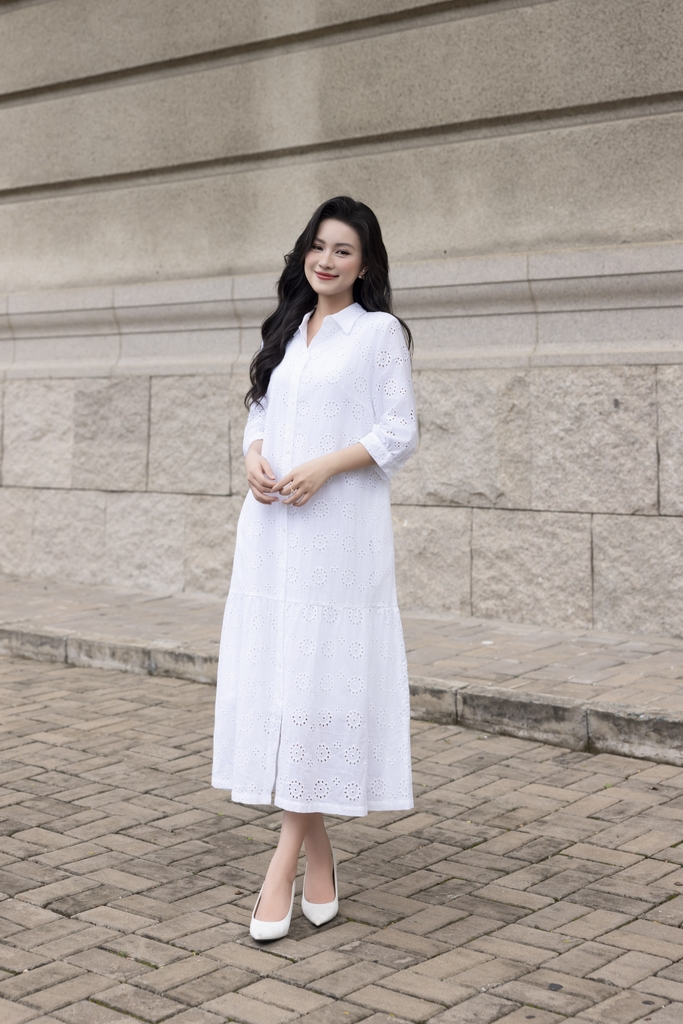 SWANLAKE | Váy Đầm Nữ Maxi Sơ Mi Suông Đuôi Cá Xòe Cotton Thêu Hoa Đục Lỗ Cài Nút Tay Nẹp Lỡ D12901LW01