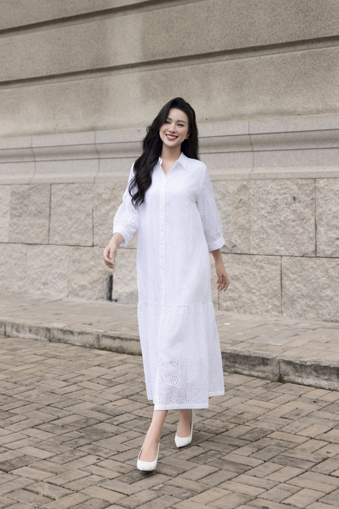 SWANLAKE | Váy Đầm Nữ Maxi Sơ Mi Suông Đuôi Cá Xòe Cotton Thêu Hoa Đục Lỗ Cài Nút Tay Nẹp Lỡ D12901LW01