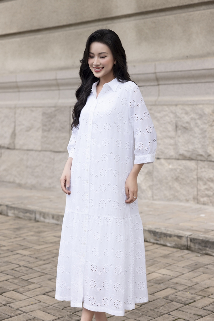 SWANLAKE | Váy Đầm Nữ Maxi Sơ Mi Suông Đuôi Cá Xòe Cotton Thêu Hoa Đục Lỗ Cài Nút Tay Nẹp Lỡ D12901LW01