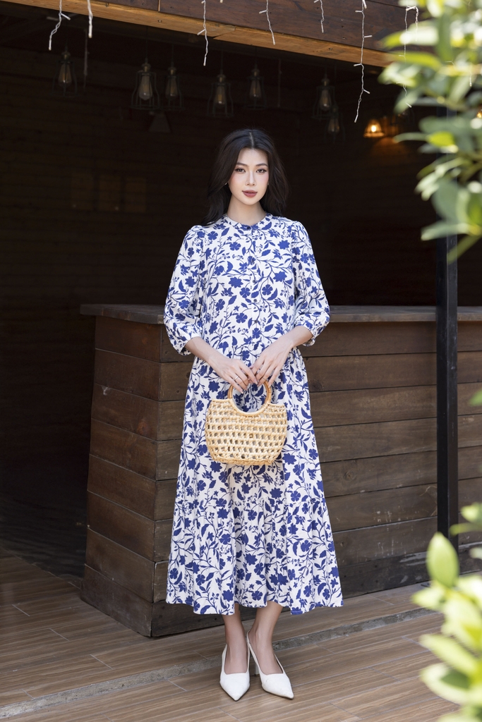 SWANLAKE | Váy Đầm Maxi Hoa Nhí Phom Dài Xòe 2 Tầng Vải Xô Bông/Linen Lụa Tay Lỡ Cổ Trụ - D10887
