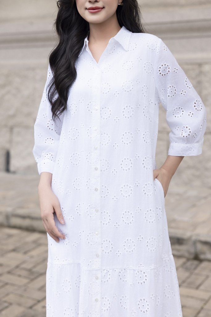 SWANLAKE | Váy Đầm Nữ Maxi Sơ Mi Suông Đuôi Cá Xòe Cotton Thêu Hoa Đục Lỗ Cài Nút Tay Nẹp Lỡ D12901LW01