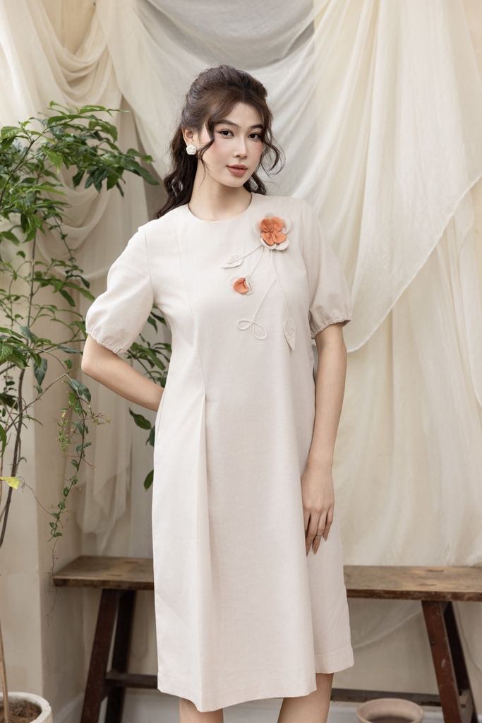 Swanlake | Váy Đầm Phom Suông Dài Qua Gối Linen Đính Hoa 3D - D12426LW01