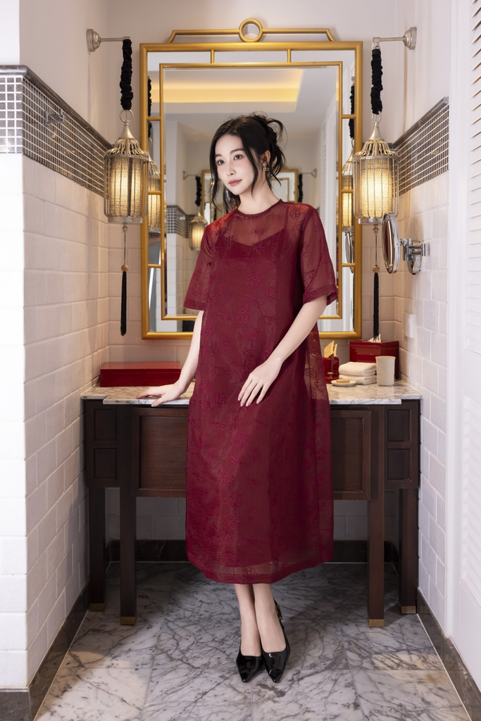 Đầm Tơ Suông Hai Lớp Sang Trọng Hoạ Tiết Hoa - D12064LW03