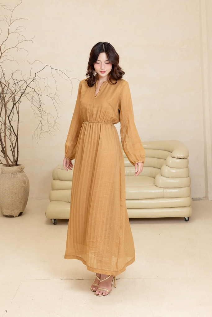 Đầm Xếp Ly Dáng Dài Lưng Cut-Out Swanlake - D11411LW01