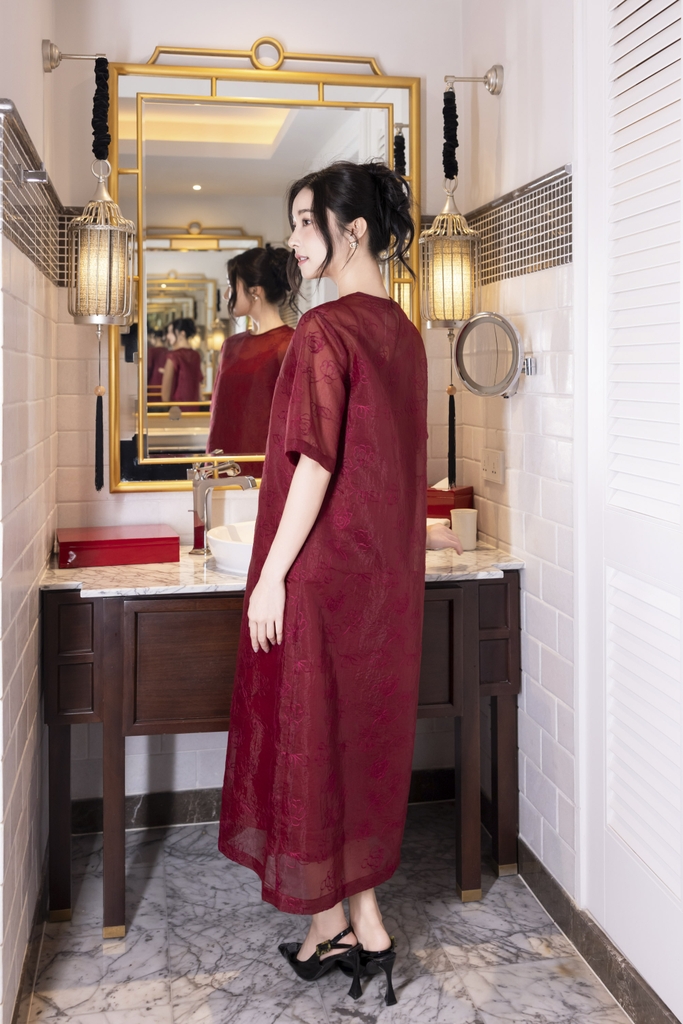 Đầm Tơ Suông Hai Lớp Sang Trọng Hoạ Tiết Hoa - D12064LW03
