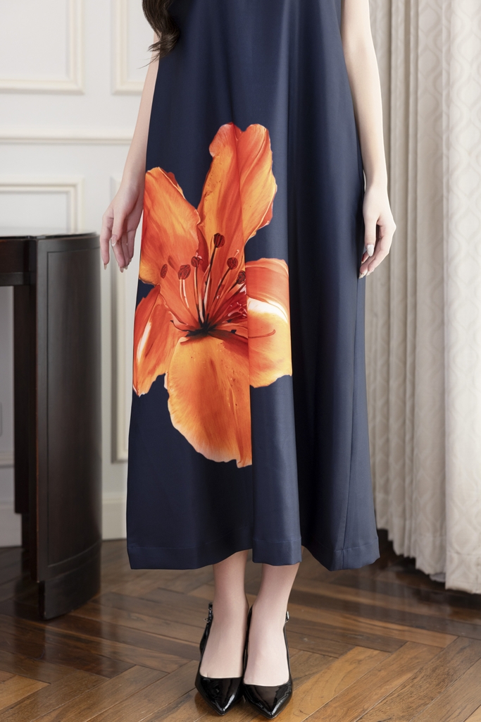 SWANLAKE | Váy Đầm Nữ Maxi Suông Sát Nách Cổ Tròn Chất Lụa Dày In Hoạ Tiết Hoa Đi Tiệc - D12095LW11