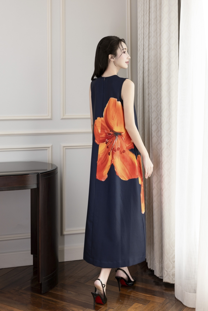 SWANLAKE | Váy Đầm Nữ Maxi Suông Sát Nách Cổ Tròn Chất Lụa Dày In Hoạ Tiết Hoa Đi Tiệc - D12095LW11