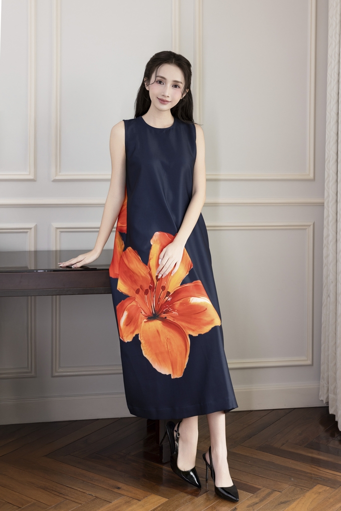 SWANLAKE | Váy Đầm Nữ Maxi Suông Sát Nách Cổ Tròn Chất Lụa Dày In Hoạ Tiết Hoa Đi Tiệc - D12095LW11