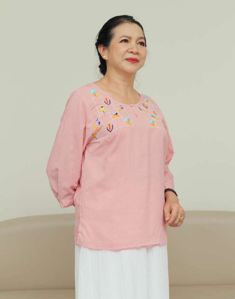 Áo Kiểu Cotton Wash Thêu Ngực Áo Swanlake - A11327LW05