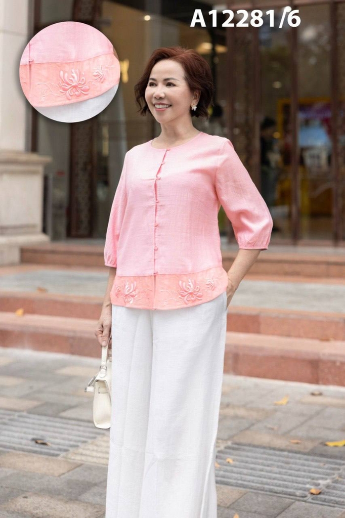 M Collection | Áo Trung Niên Tặng Mẹ Cổ Tròn Phom Rộng Thêu Chìm Phối Xốp Hàn - A12281LW01