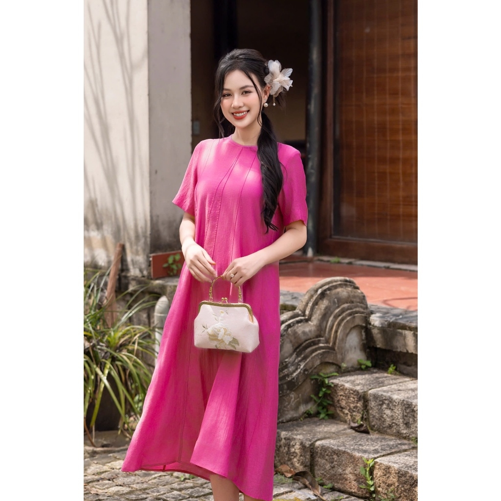 Đầm Chất Liệu Tơ Mỹ May Tám Mảnh Swanlake - D11530LW01