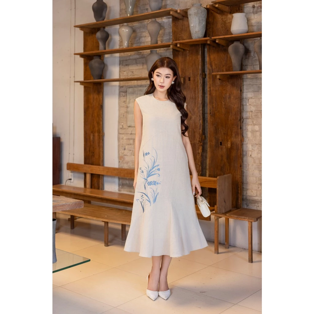 SWANLAKE | Váy Đầm Nữ Suông Sát Nách Cổ Tròn Đuôi Cá Vải Linen Thêu Hoa Cao Cấp Thanh Lịch D13313LW01