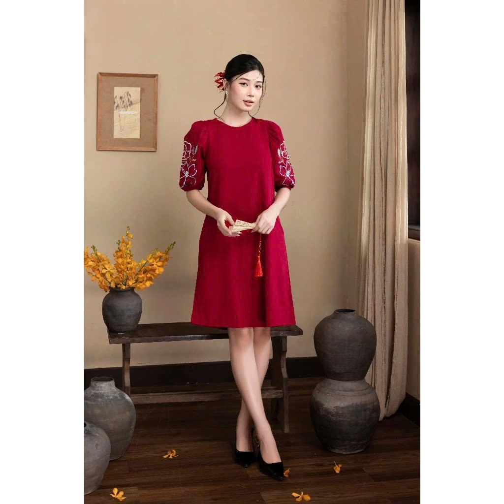 Đầm Thêu Hai Bên Cánh Tay Chất Liệu Linen Swanake - D12013LW01