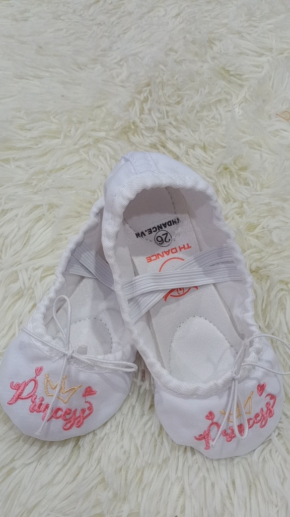 Giày Múa Ballet Thêu Chữ Trắng Vải