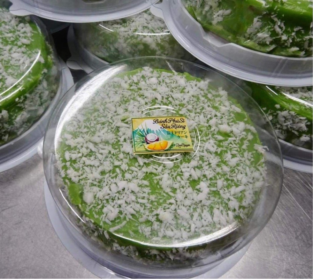 Bánh bông lan phú sĩ sầu riêng