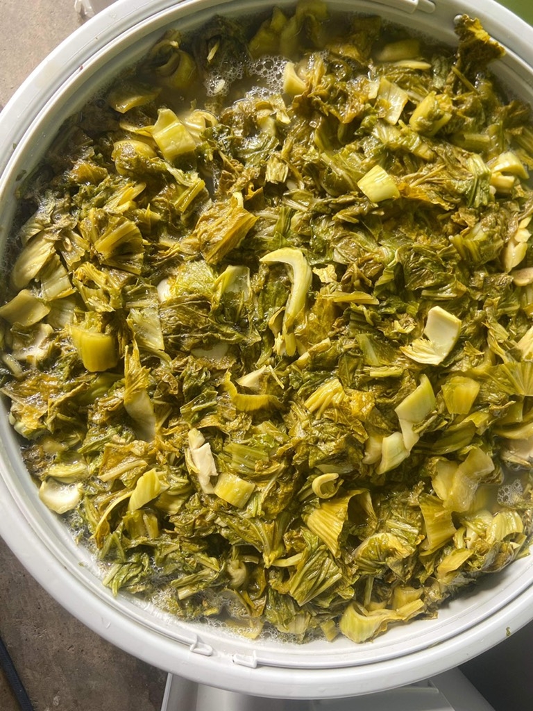 Dưa chua muối sẵn