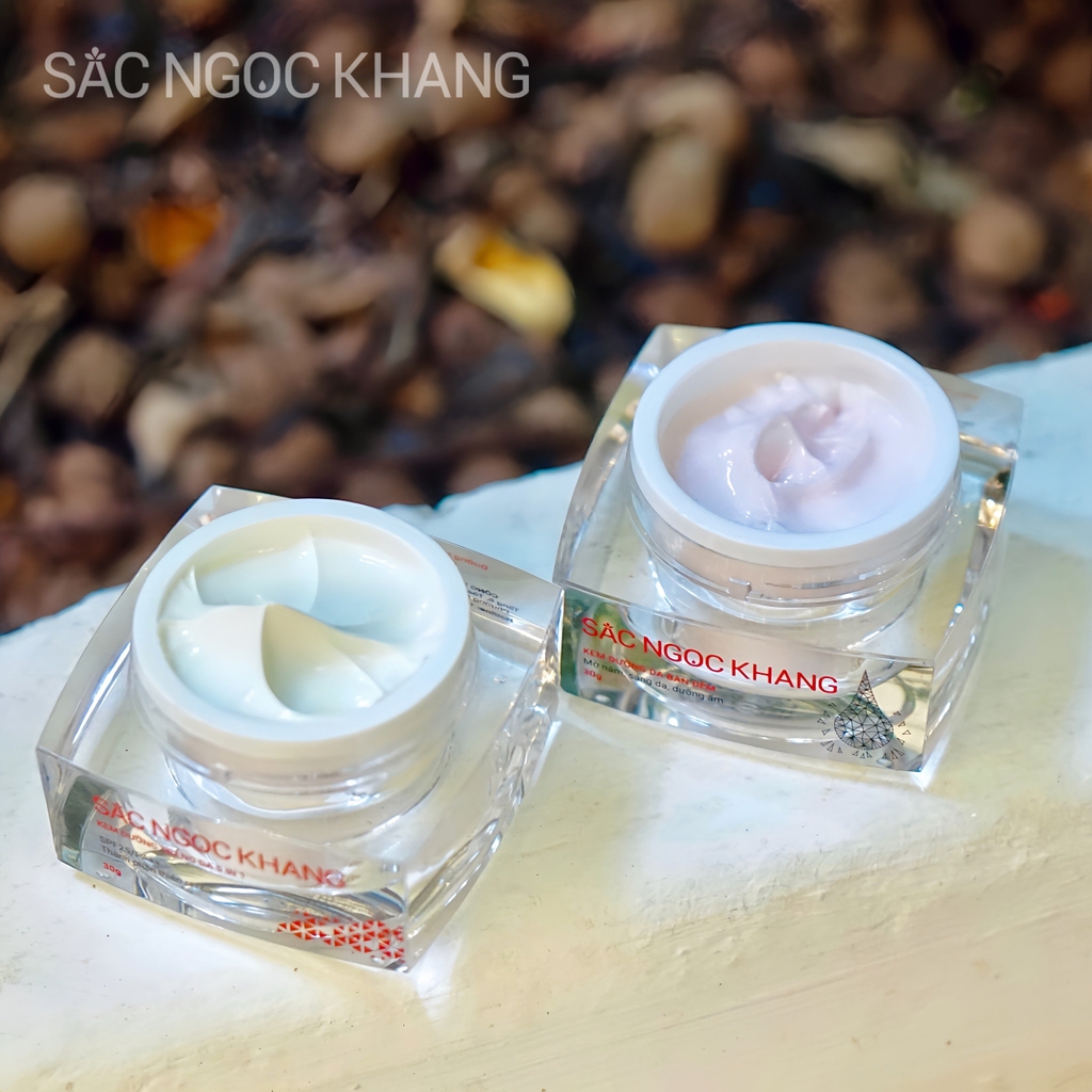 Bộ dưỡng da Ngày và Đêm Sắc Ngọc Khang [Kem Dưỡng 5 in 1 30g + Kem Dưỡng Đêm SNK 30g] (tặng SRM Thảo Dược 100g)