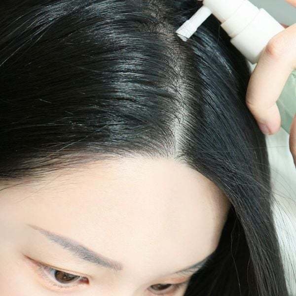 Xịt dưỡng tóc Aromatica hương thảo Rosemary Root Enhancer - tràm trà Tea Tree Purifying Tonic 100ml