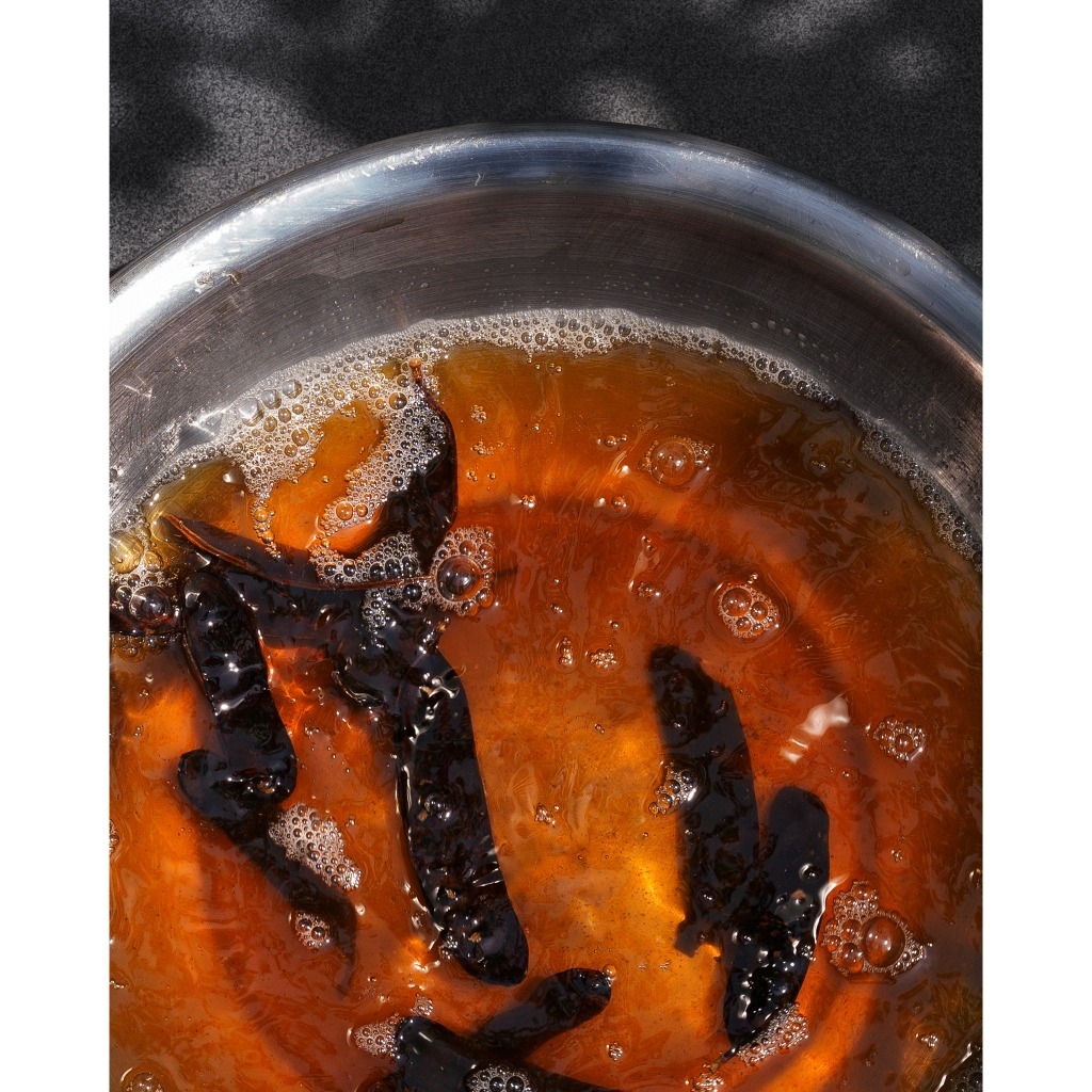 Nước dưỡng da đầu bồ kết Cocoon giảm gàu & chăm sóc da đầu nhạy cảm 140ml cocoon Viêt Nam chính hãng