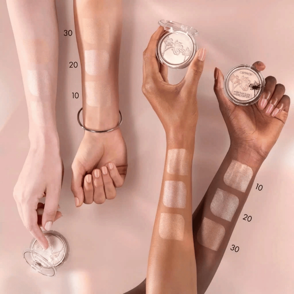 Phấn bắt sáng highlight Catrice More Than Glow Highlighter 5,9g - độ bám cao & tỏa sáng rạng rỡ