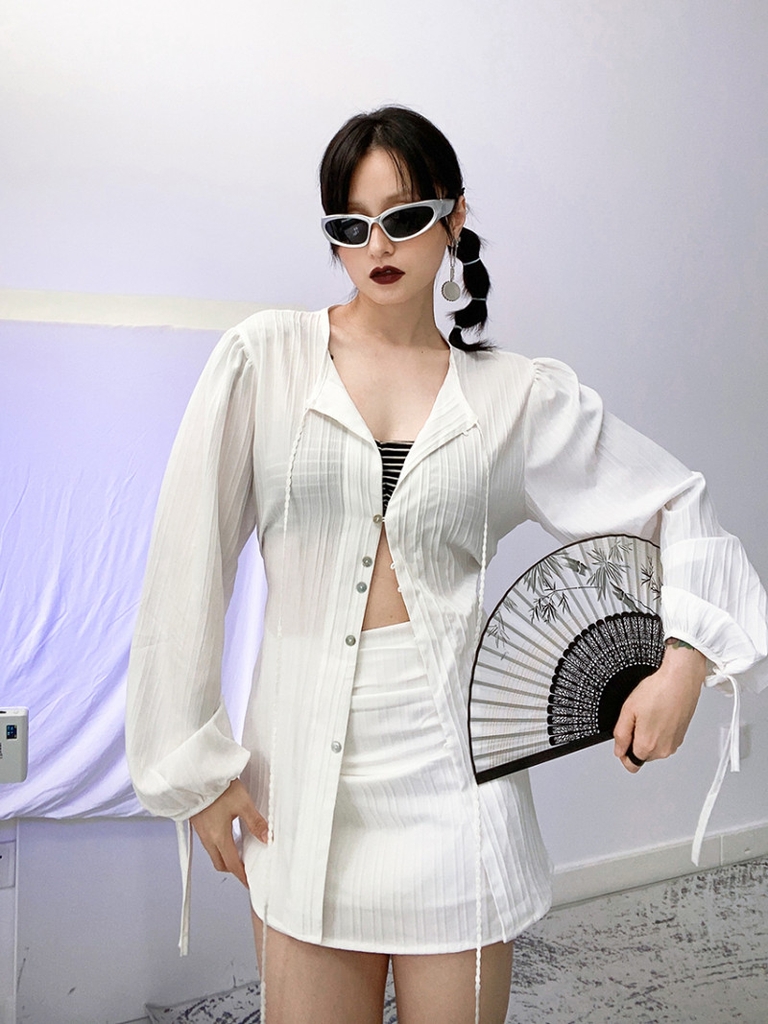 Áo sơ mi + chân váy phong cách retro Hồng Kông mùa hè