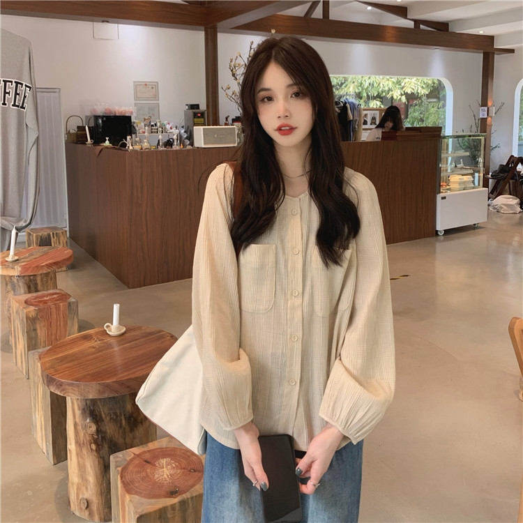 Áo sơ mi cổ tròn màu mơ sữa mới nhẹ nhàng cho nữ