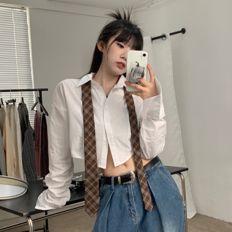 Sơ mi croptop thiết kế niche hot nhất 2023