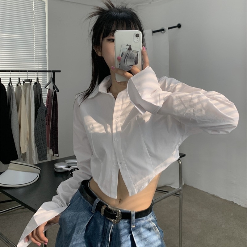 Sơ mi croptop thiết kế niche hot nhất 2023