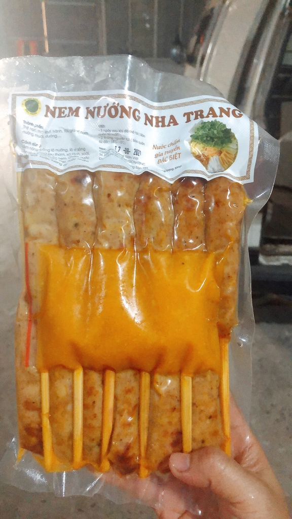 Nem nướng que Nha Trang gói 500g (12 que)