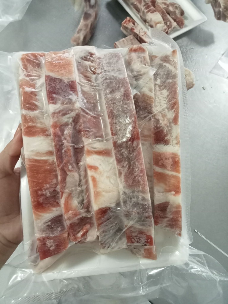 Sườn Non (Sườn Bẹ) Heo – Cắt Thanh – Hút Chân Không – Túi 1kg