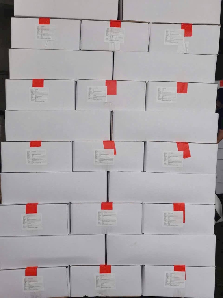 Râu tuộc TQ thùng trắng BD đỏ net 650gr (3-5 râu/kg) thùng 10kg