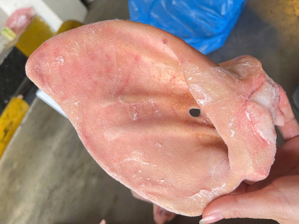 TAI HEO ĐỨC BOSÉLER – SCHW - THÙNG 10KG