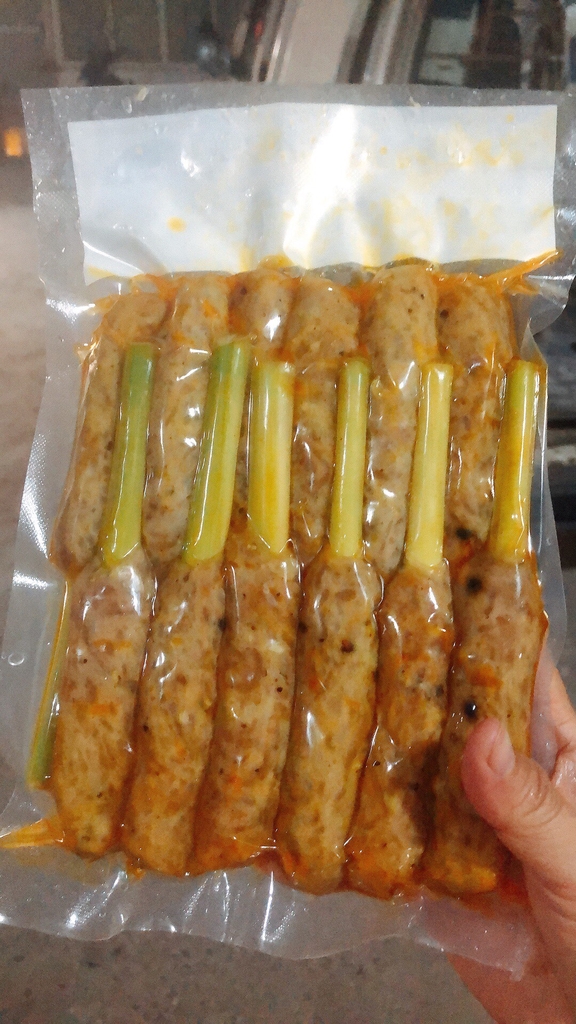 Nem lụi Huế gói 500g (12 que)