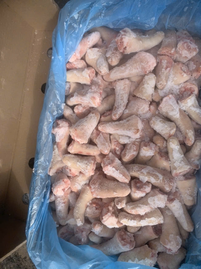 ĐUÔI HEO NGA RUSAGRO ( HÀNG MÃ CÂN TỪ 12 ~15KG)