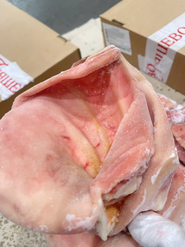 TAI  VÀNH HEO NGA MPK – THÙNG 10KG