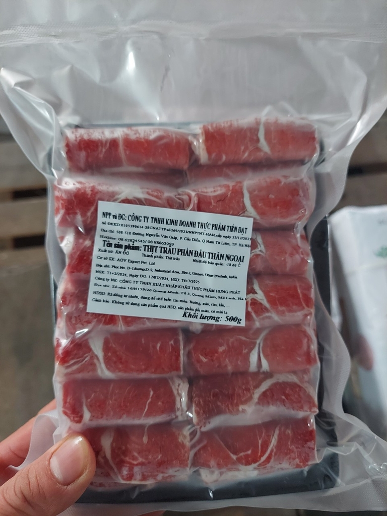 Thăn trâu thái cuộn khay 500g* 20 khay