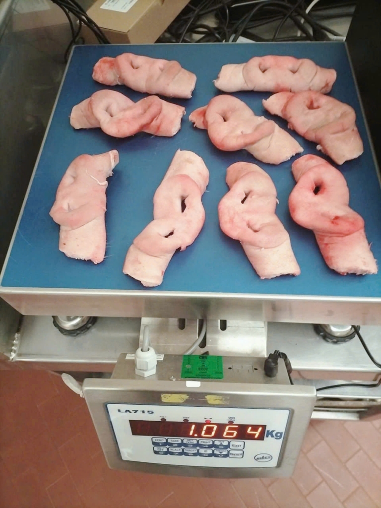 Mũi heo Ý không xương (hàng mã cân)