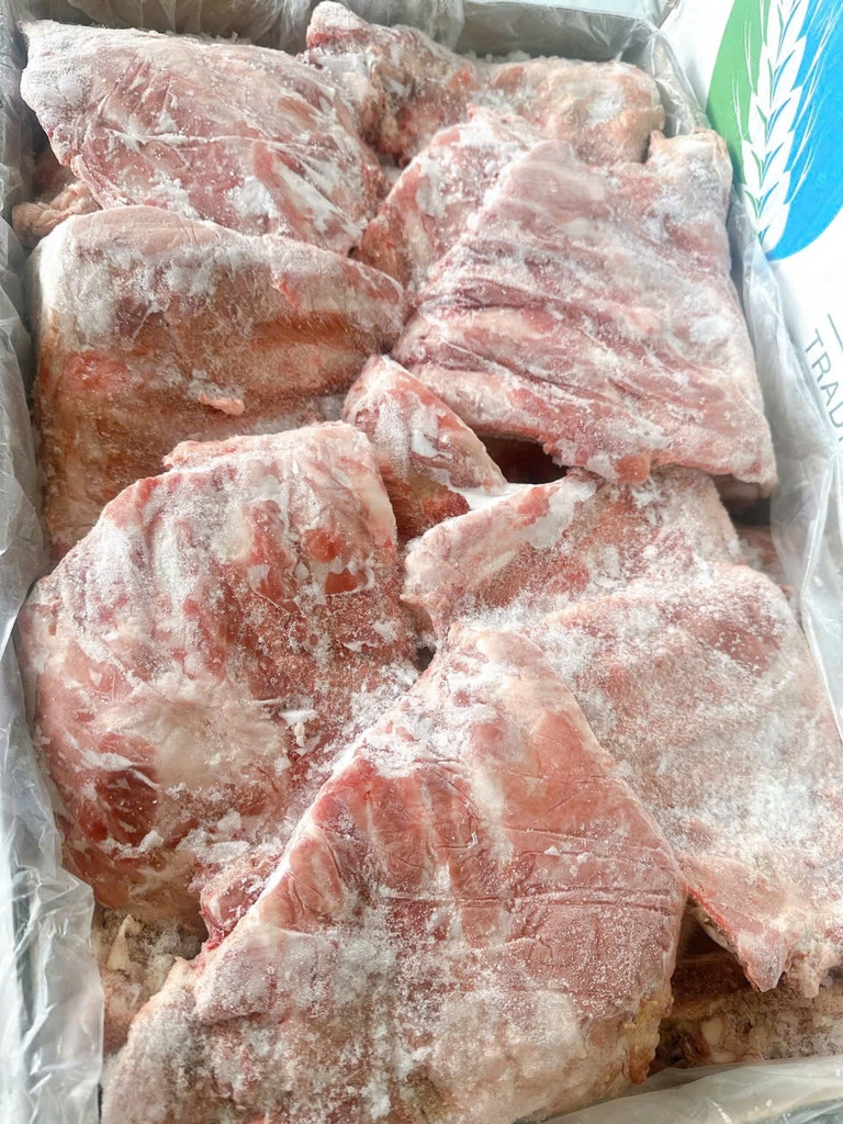 SƯỜN VAI HEO NGA APK (thùng ~18 - 25kg)