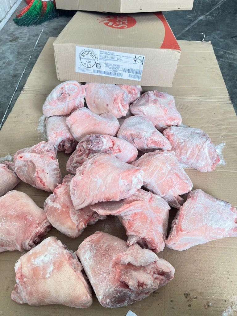 KHOANH GIÒ HEO SEARA NHỎ – NHẬP KHẨU BRAZIL