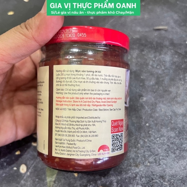 Tương ớt tỏi Lee Kum Kee (226gr)
